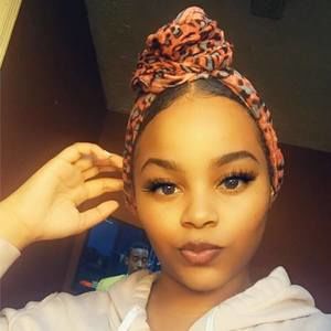 Meet your Posher, Cece